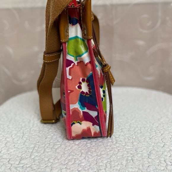 Fossil Coated Canvas Floral Crossbody Bag - Picture 8 of 16